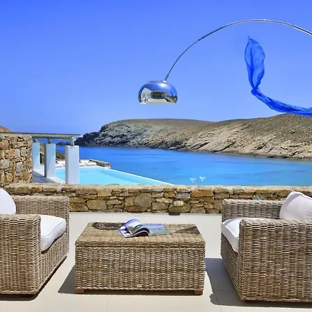 Simone In Mykonos