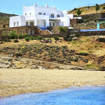 Simone In Mykonos *